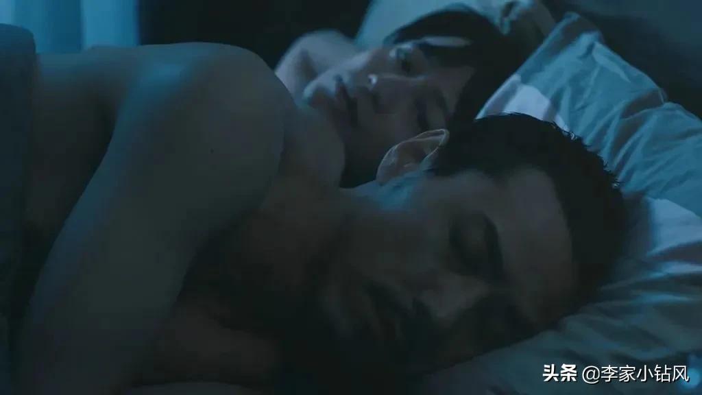 早就出过满屏*欲肉**的深夜剧,今年超级火爆的题材,