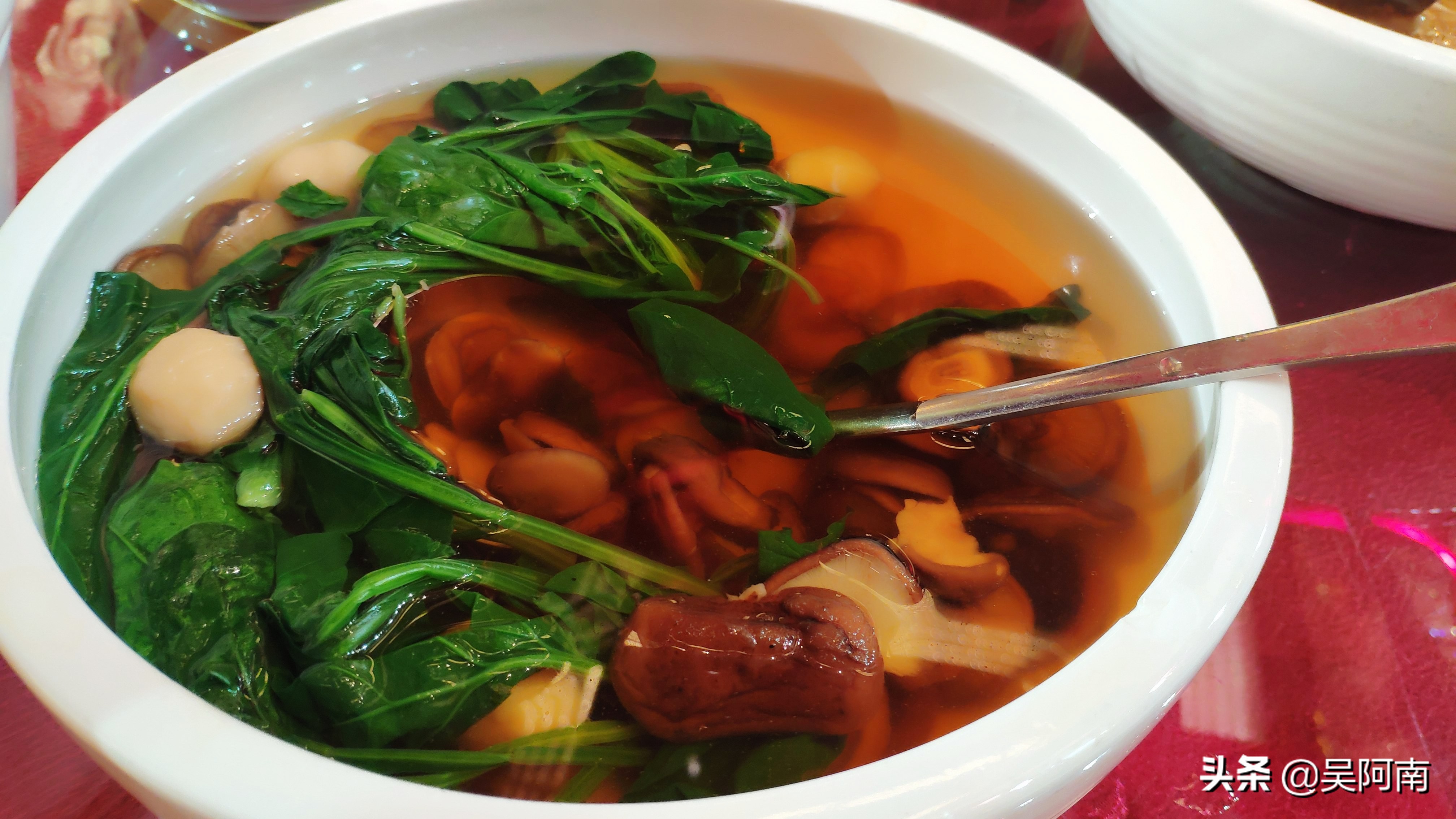 五星级酒店宴席多少钱一桌,五星级酒店宴席价格表