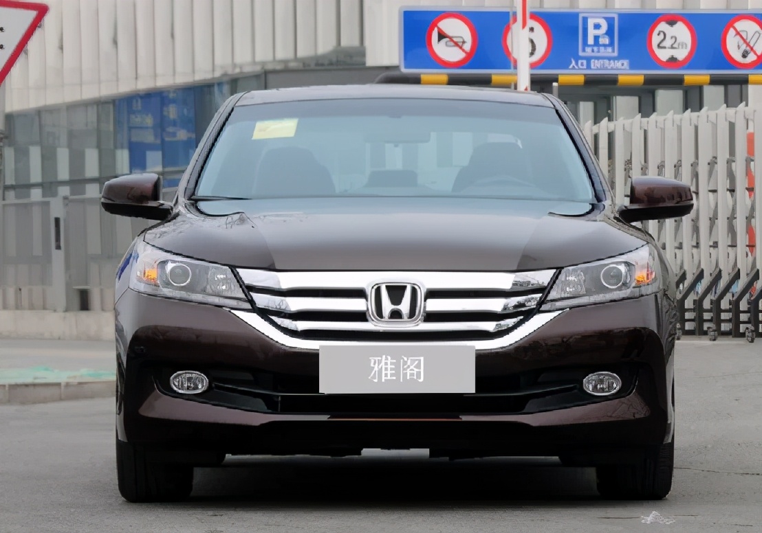 你觉得哪一代雅阁最好看,本田雅阁2.4最后一代
