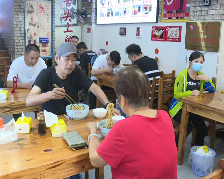 镇江锅盖面为啥在外地难生存,央视曝光镇江锅盖面