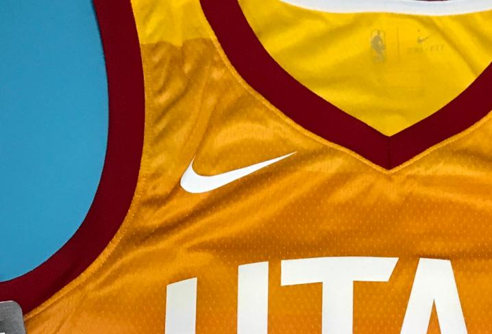 如何购买合适球衣,如何区分正品球衣