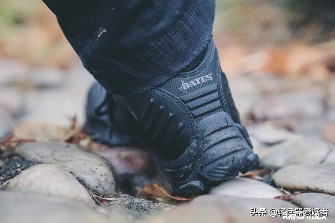 秋冬季穿什么鞋保暖防水,穿什么防滑鞋好