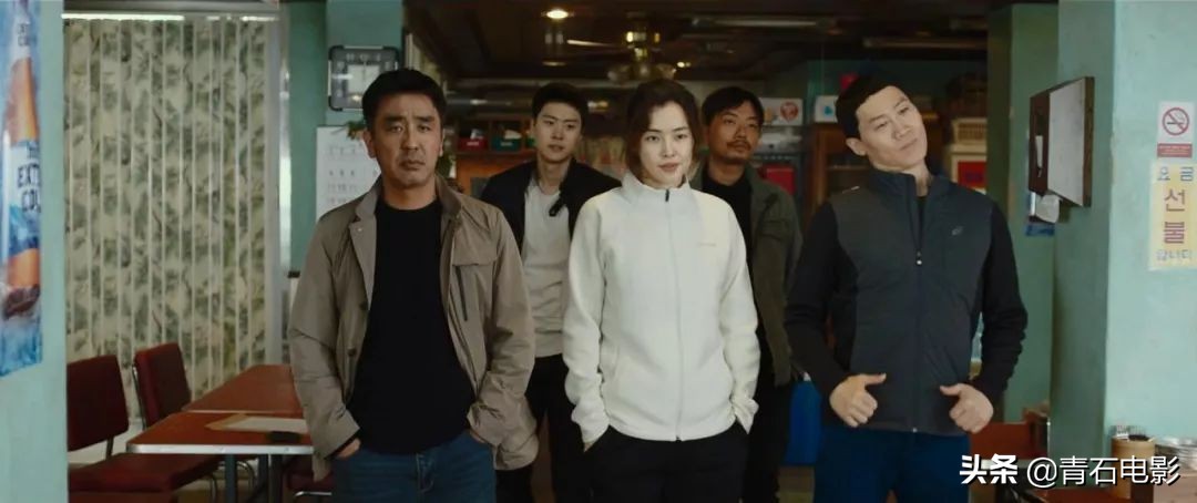 学习港片成韩国新任影史票房冠军，男主连续3年作品都破千万人次