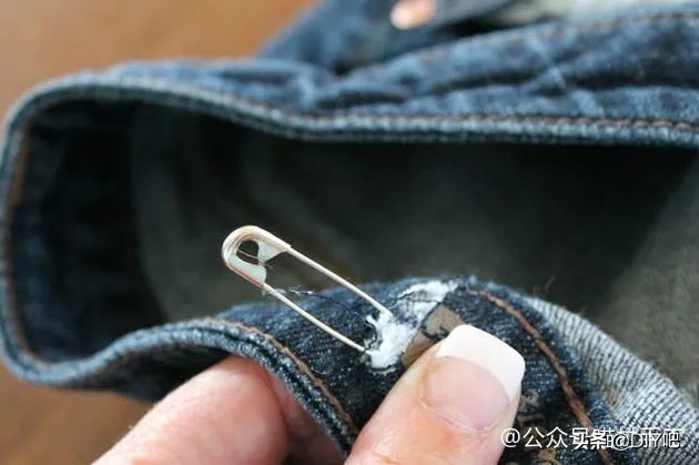 裤腰肥了怎么改瘦最简单的方法,运动裤裤腰大了改小妙招图解