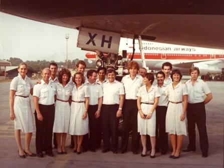 四个引擎都失效的飞机,四个引擎全部失效重启50次引擎