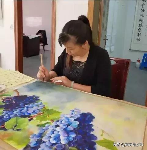 晶莹剔透的葡萄,水彩葡萄图片