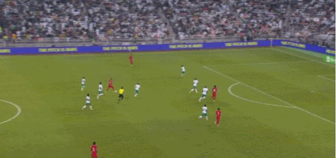 复盘国足2-3沙特，中国足球依然得靠“巴西族”