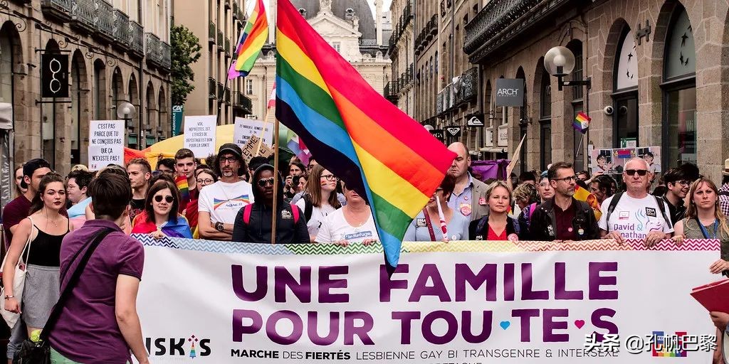 生孩子无需男人,为娃法国女人冒险DIY“造人”!马克龙承诺了?