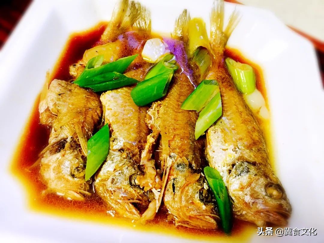 这才是家常炖鱼的正确做法,鲜香美味的炖鱼