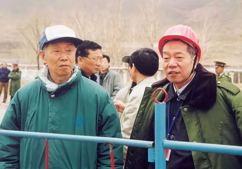 又一名巨星陨落了,又一位巨星陨落