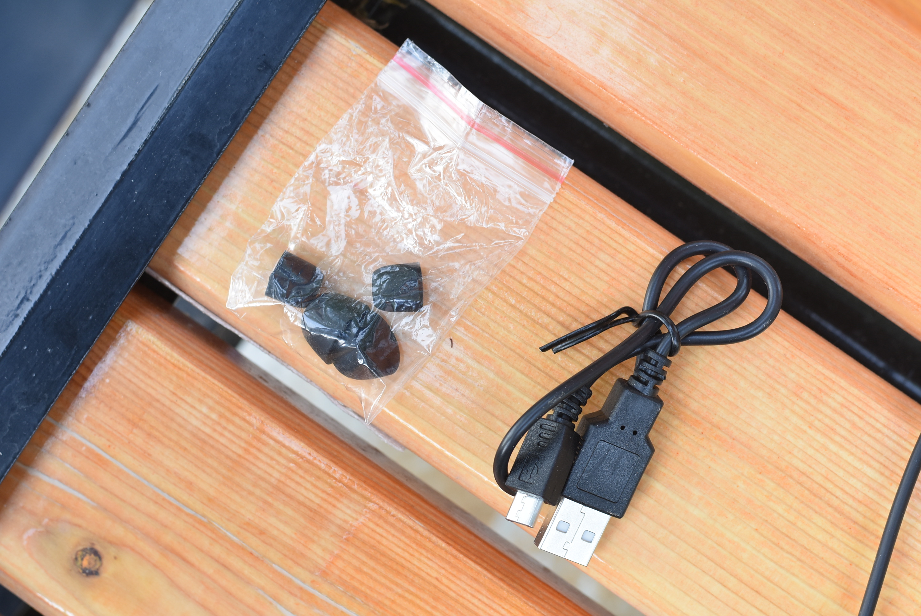 爱国者s55和爱国者w03哪个好,爱国者蓝牙耳机sa03