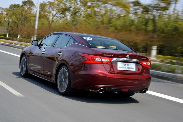 日产西玛海外改款来袭还值得买吗,外观不输百万车