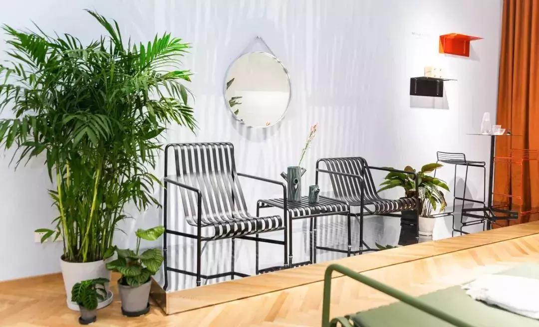 HAY,也许你根本不要那么多,一个微笑的弧线就够了