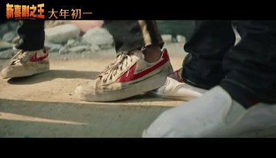 周星驰最后一次跑龙套,周星驰跑龙套的不是人吗