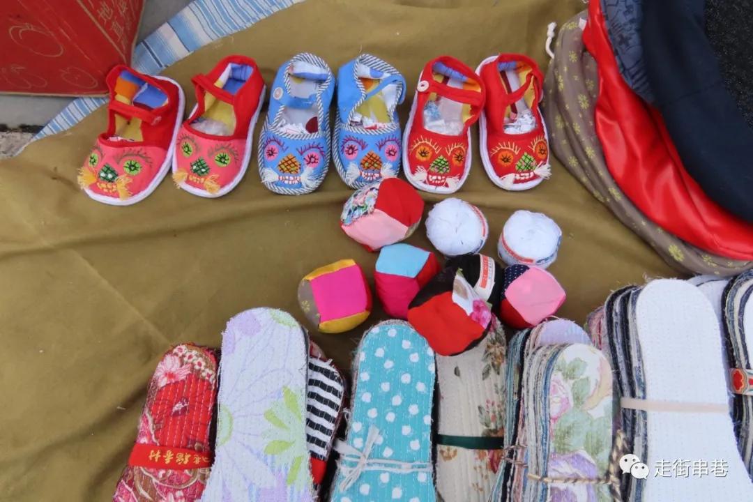 疫情期间还有人摆地摊吗,疫情期间摆摊生活的人