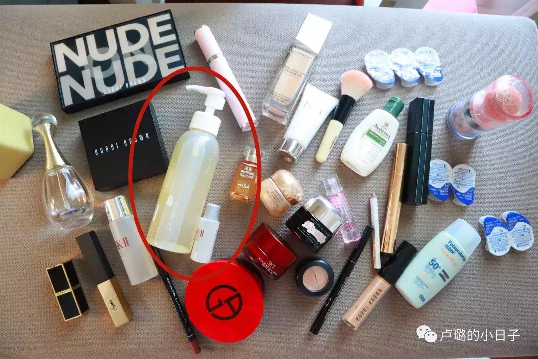 没这10样产品,我根本不敢出门!外出旅行化妆包大公开