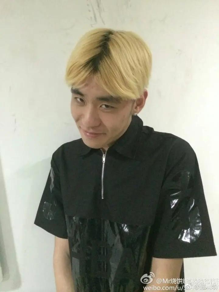 张云雷原来的发型,张云雷换了发型才火的