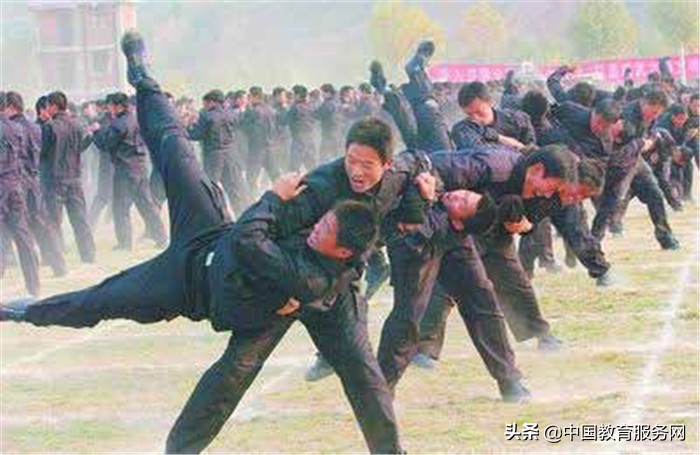 擒拿格斗的运动规律和人体的解剖结构