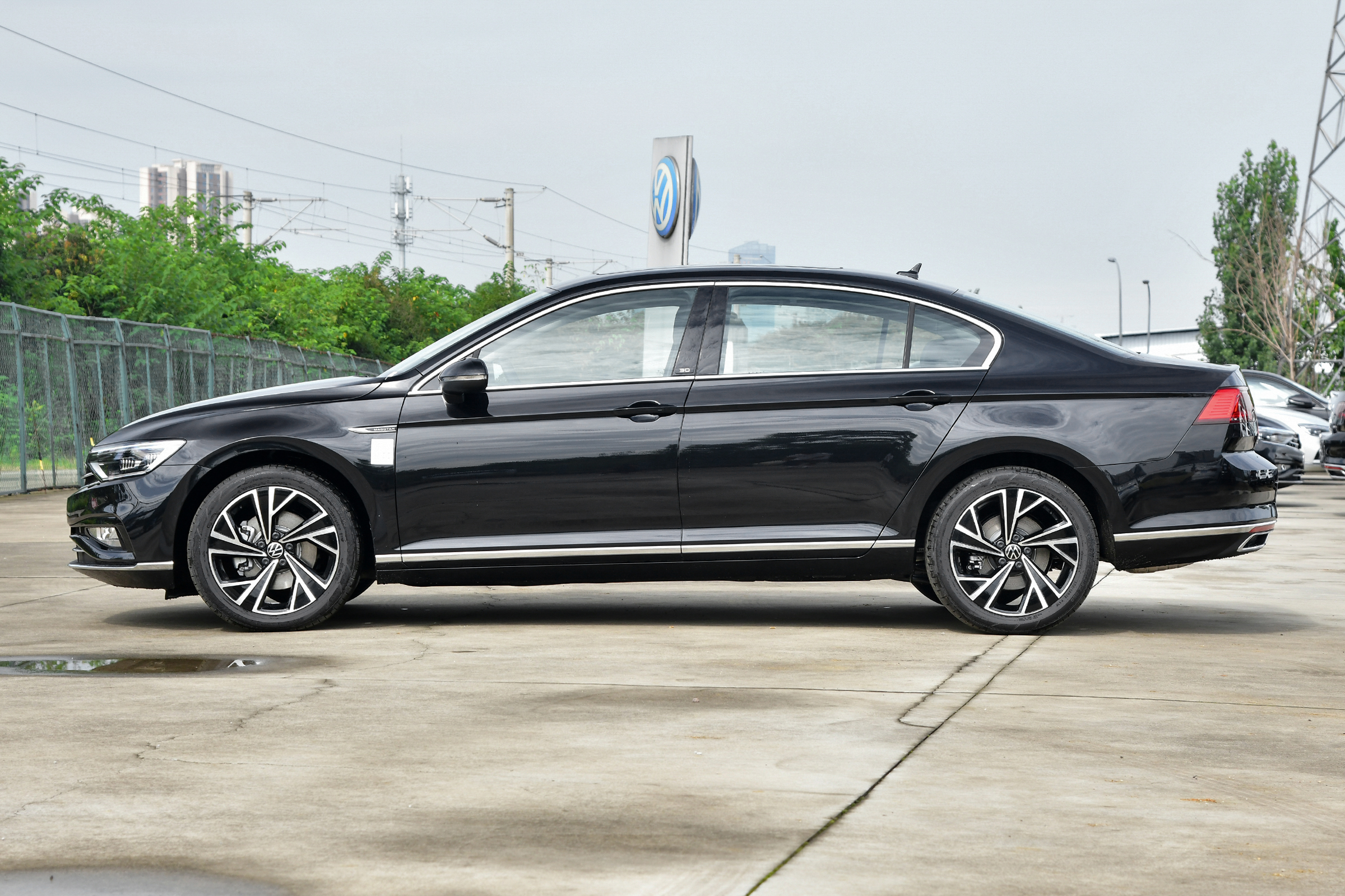 合资b级车09年大众迈腾1.8t舒适版,新款合资轿车迈腾报价