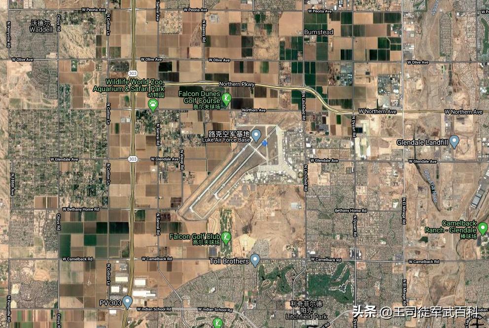 军人把女友照片放兜里视频,军人把女朋友照片放头盔