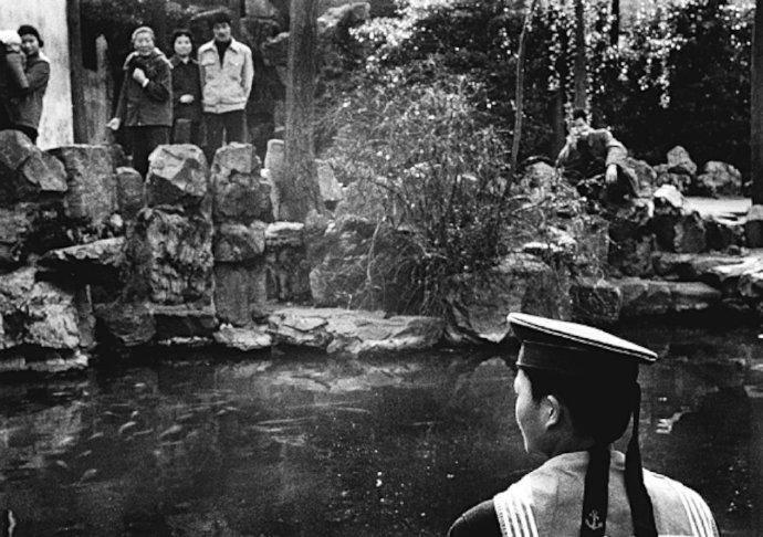 侵华日军*行暴**照片，女子为活命，脱衣服让日本人拍摄，*辱侮**致死