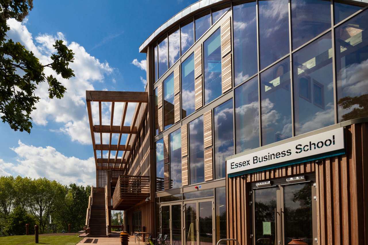 英国埃塞克斯大学在英国排名,埃塞克斯大学留学一年学费