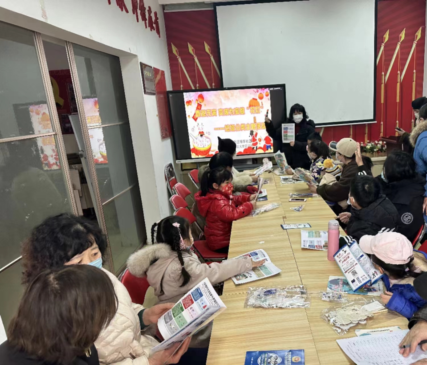 变废为宝自制元宵花灯,元宵节变废为宝花灯手工制作