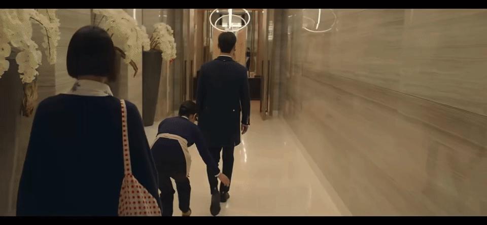 因为奇葩的脱鞋技术，果断刷了韩剧《绝世网红》整个价值观崩塌！