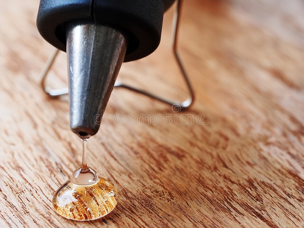 网上买的书为何气味重,书有刺鼻味是什么原因