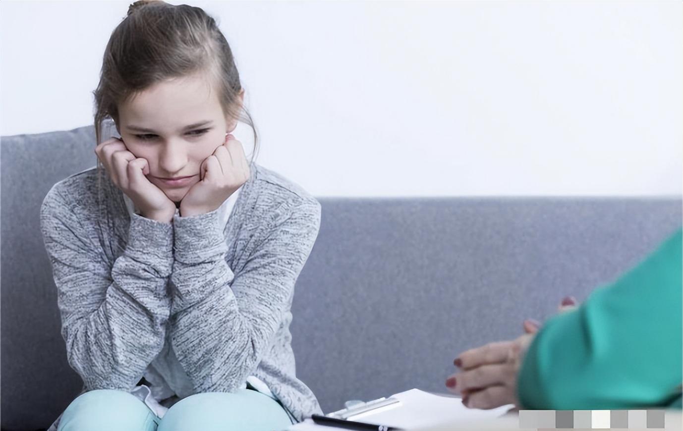 儿媳眨眼逼我说退休金只有3000，亲家跟我不一样