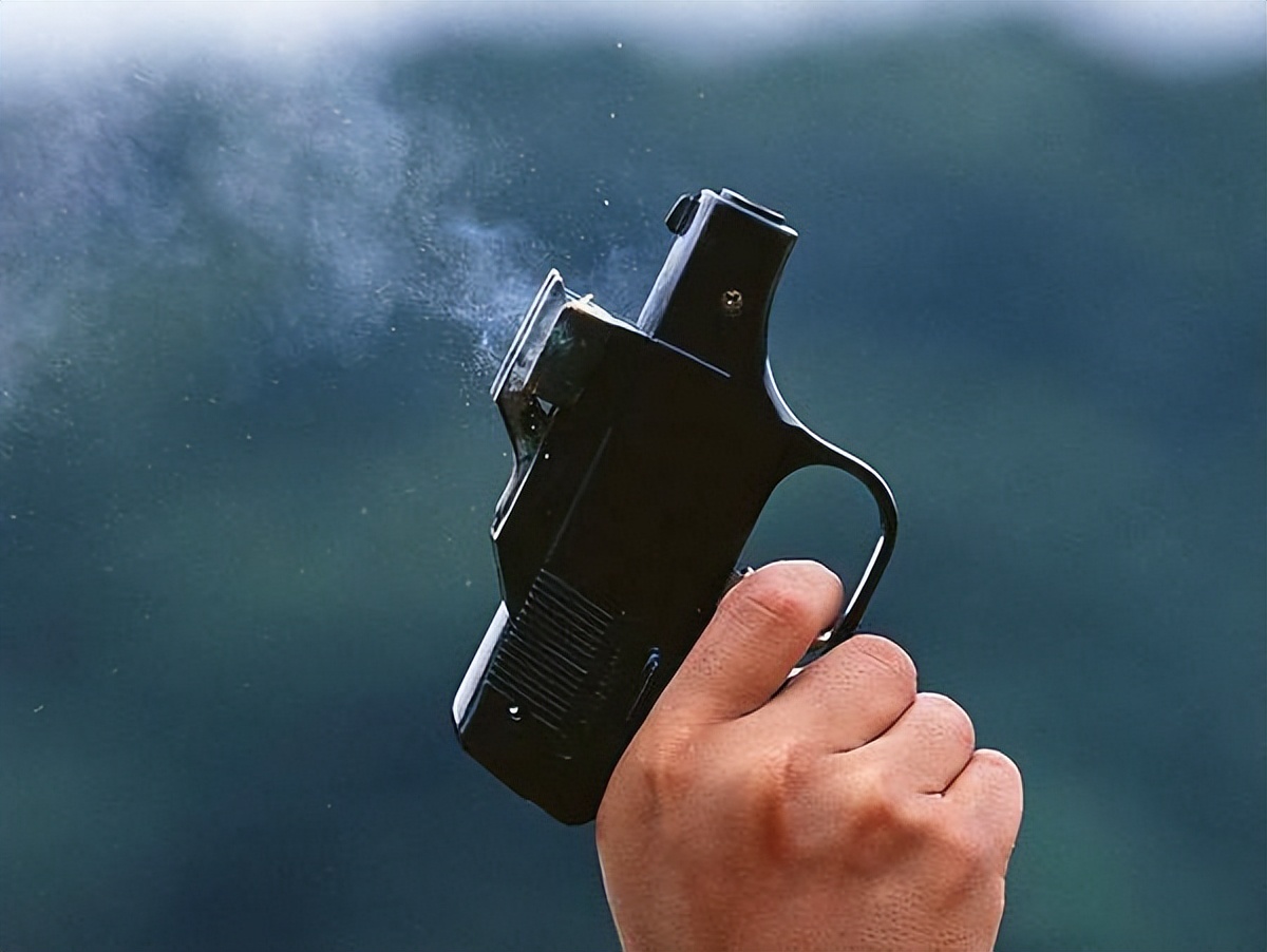 朝天放枪子弹落下会伤人吗,朝天上开枪子弹落下来会伤人吗