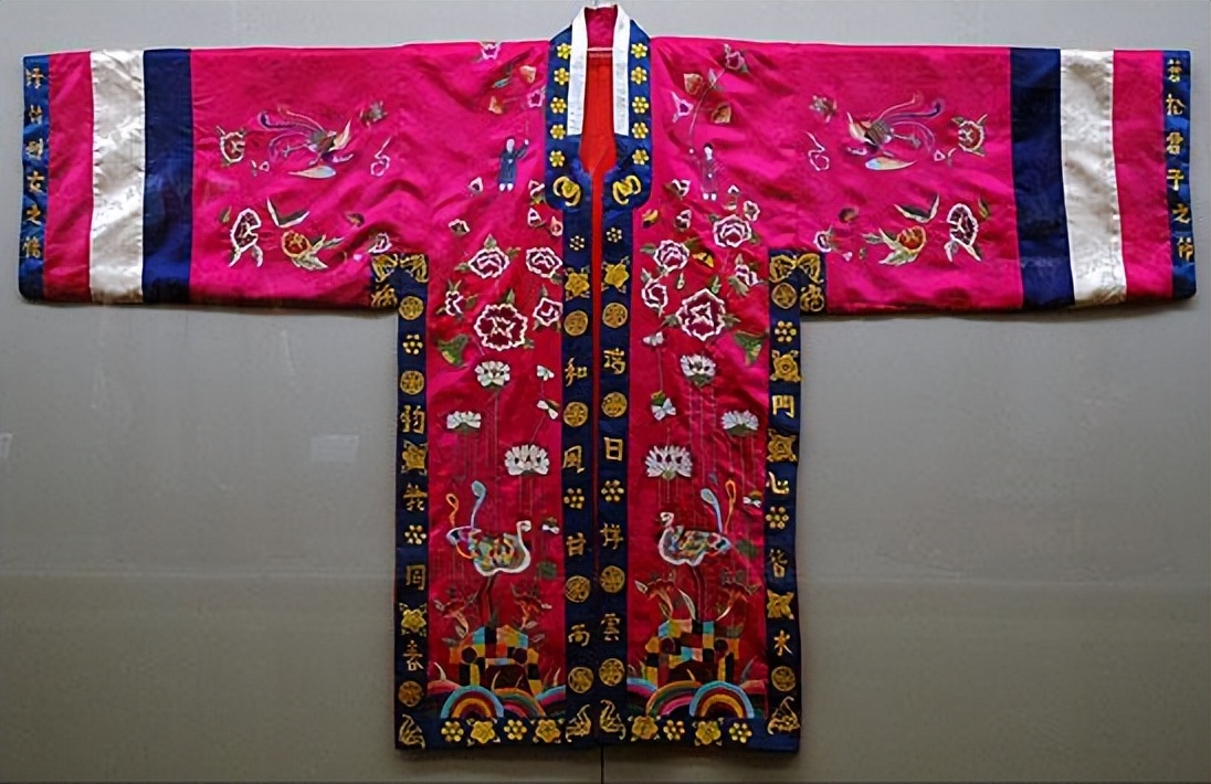 防弹少年团看中国汉服,韩流防弹少年团