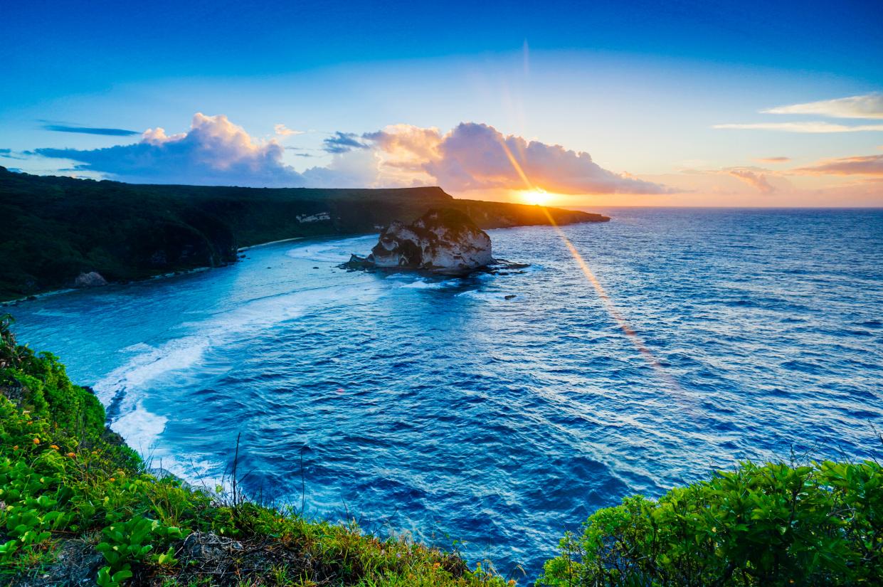 塞班岛什么时候归美国的,塞班岛为何岛上大多是中国人