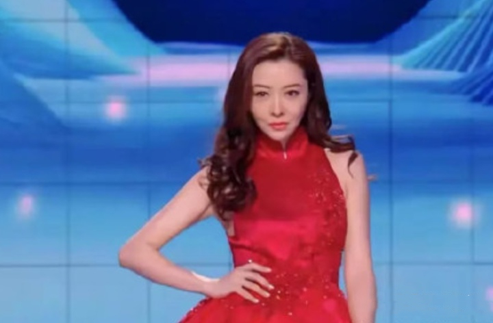 从“相貌平平”到千娇百媚，这7位女星的脸，前后差距让人破大防