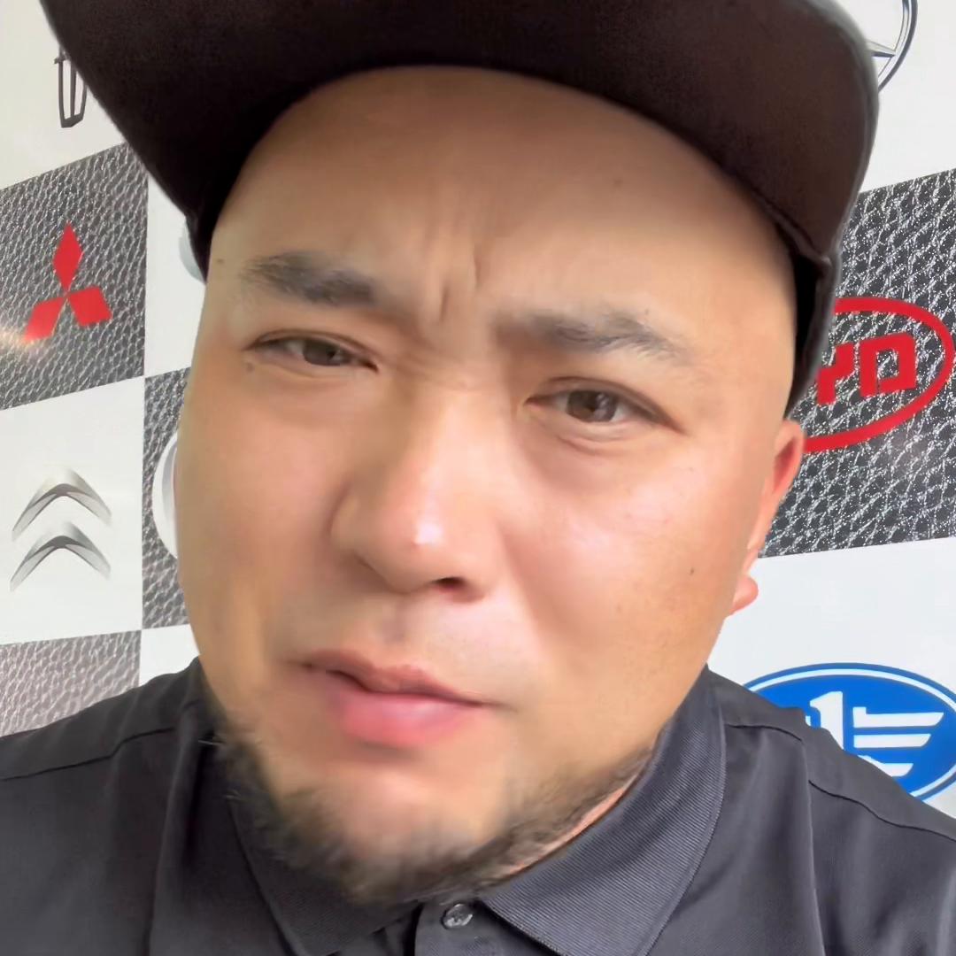 二手奔驰e怎么选2011,选择二手的奔驰e还是新款奔驰c