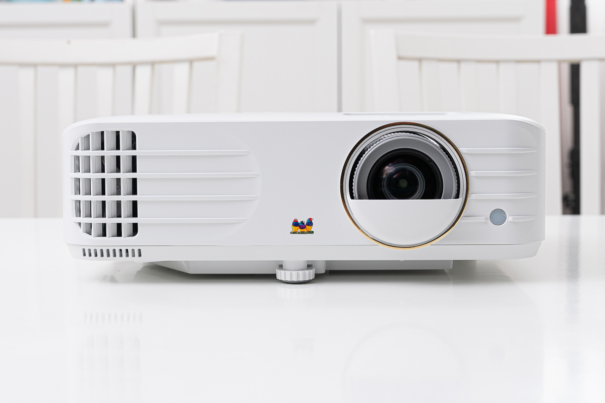 4k投影仪优派和爱普生相比,优派px701-4k配什么投影幕