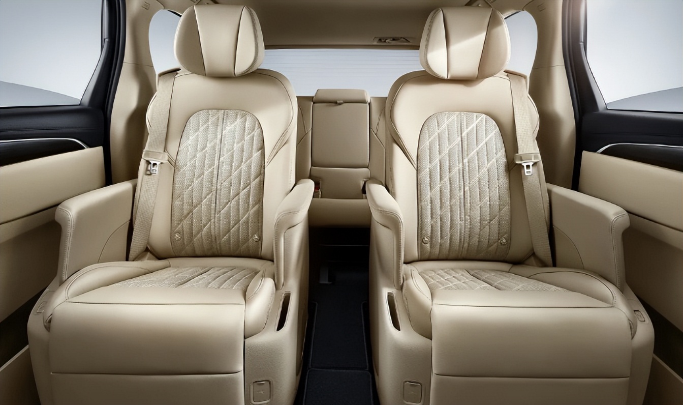 探秘mpv的头把交椅别克gl8,别克gl8商务mpv试评