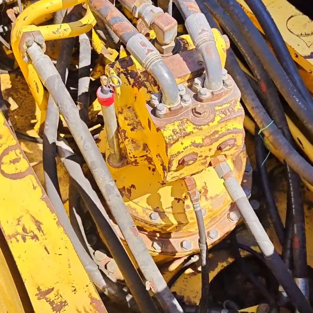 广州个人出售17年小松360-7,小松360-8m0二手价格