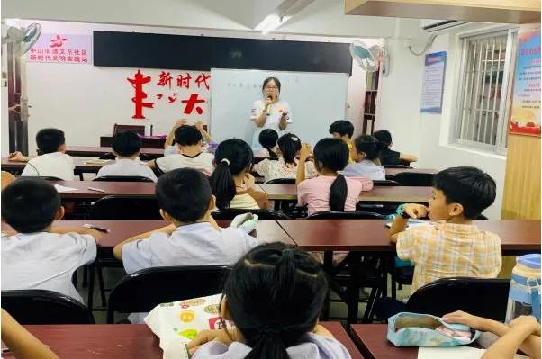 “似溪向海游”——品经典故事,感诚信精神