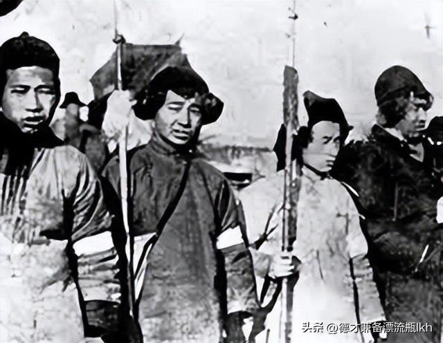 女子为活命，脱下衣服让日本人拍摄，被*辱侮**致死,2