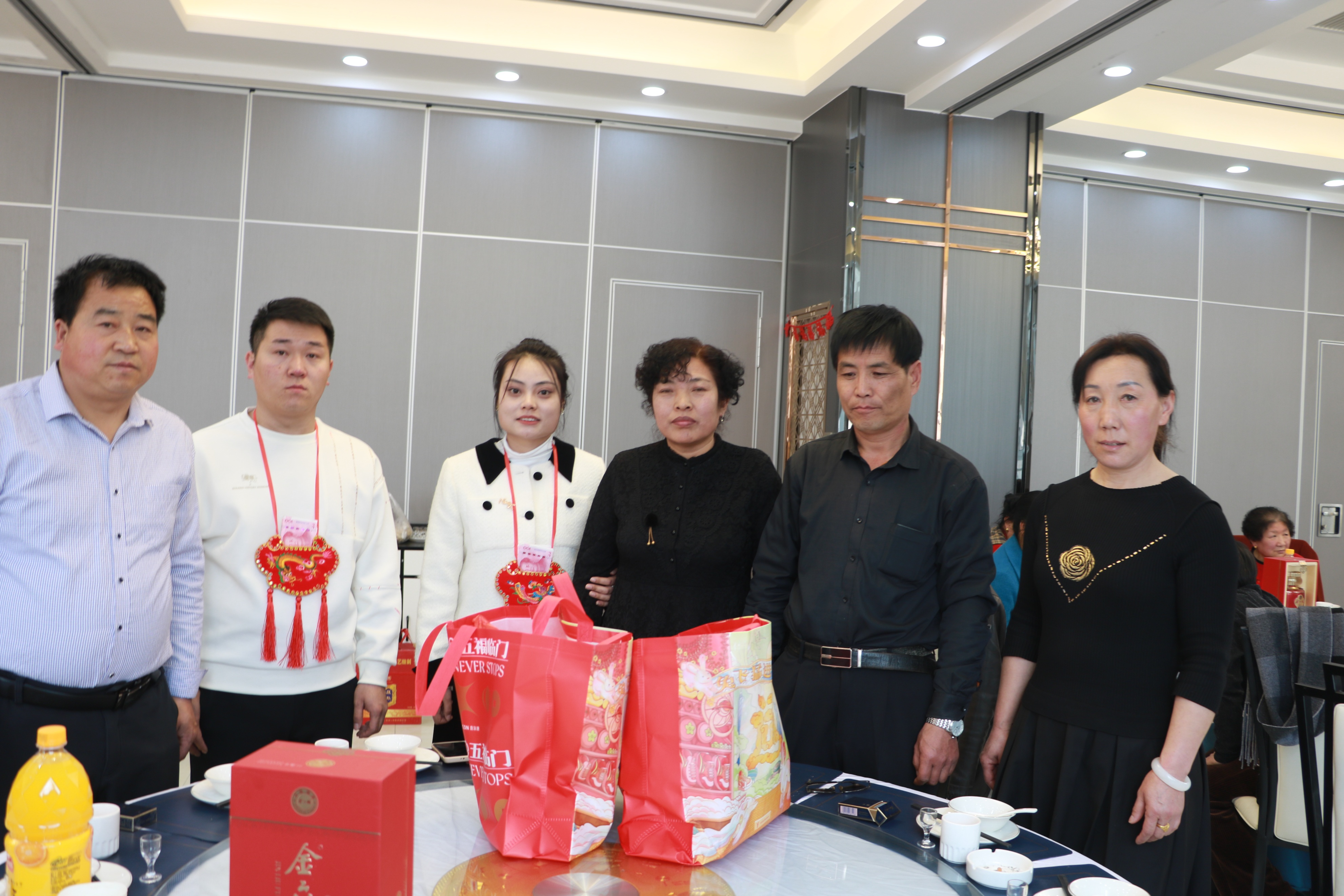 订婚有哪些风俗习惯,传统订婚习俗有哪些讲究