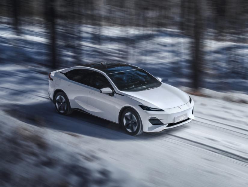 长安深蓝和比亚迪汉哪个省油,极氪001比亚迪汉深度测评