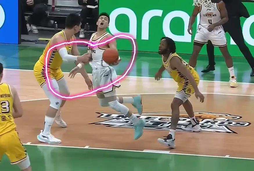 cba广东vs辽宁g3赵继伟徐杰,cba最惹争议的几名裁判