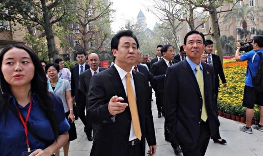 许家印祖屋对联,许家印老家树被砍