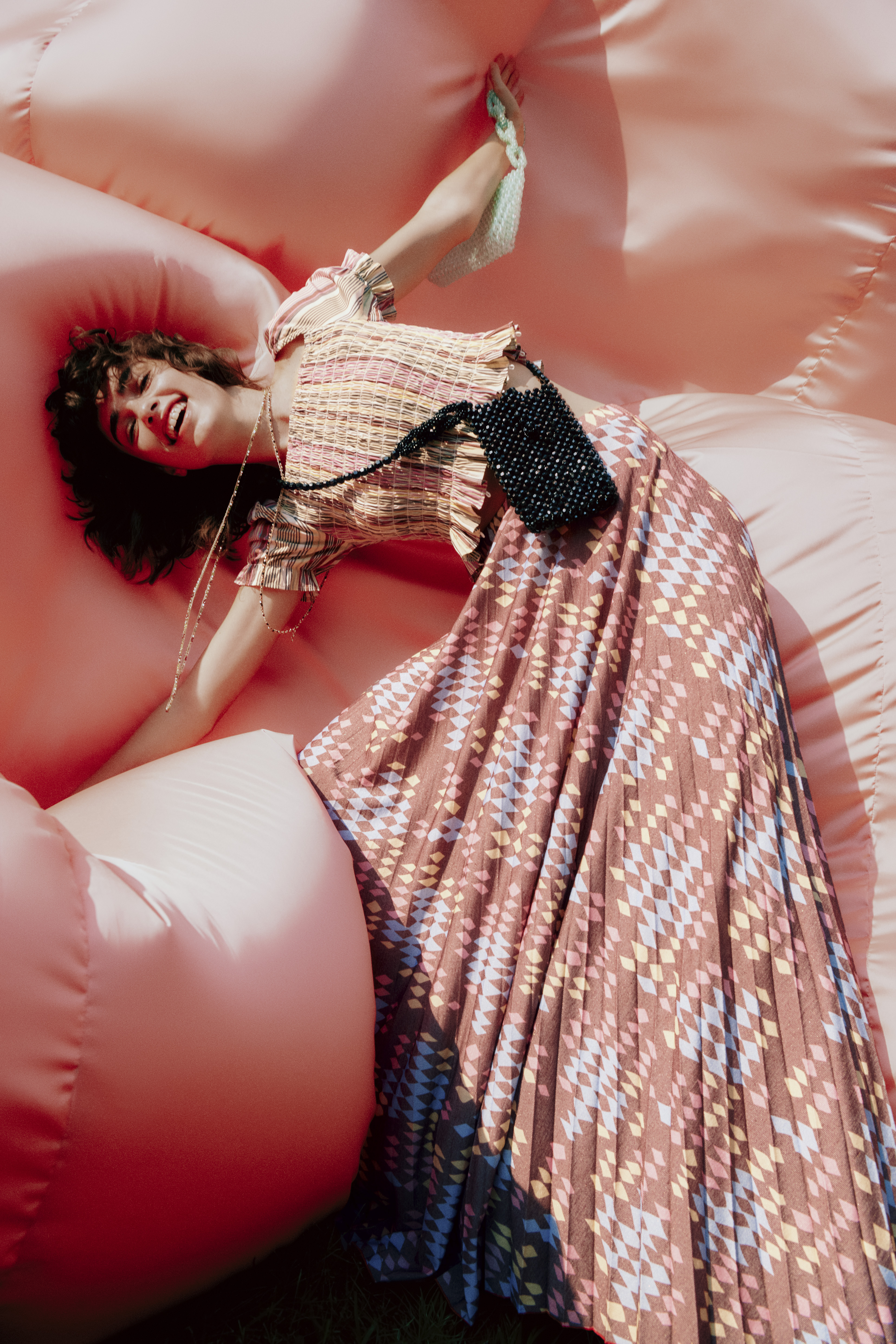 破圈密码添新作，MAXCo.推出ShallWe?“有何不可”联名系列产品