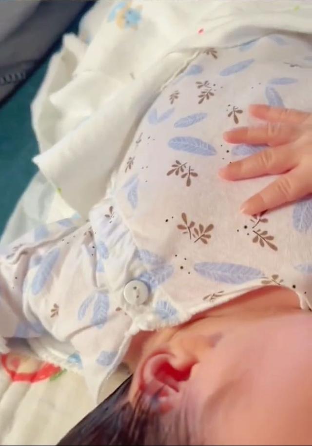 80岁奶奶伺候月子后续,80岁奶奶照顾孙媳妇