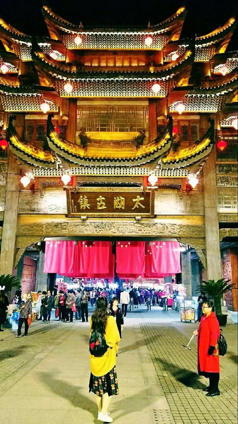 太湖古镇近况如何,太湖古镇人山人海