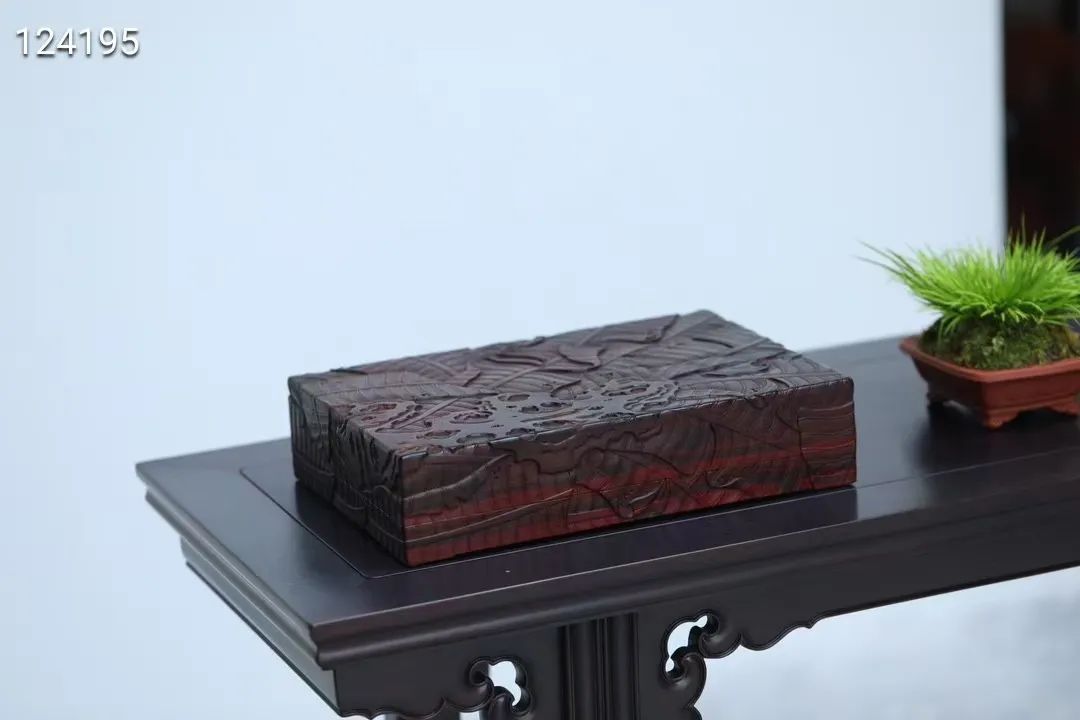 老木雕佛像如何保养不开裂,小叶紫檀木头开裂了怎么修复