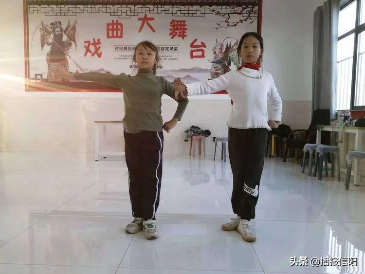 飞扬堇色年华，共筑美好青春息县第十一小学南校区社团活动