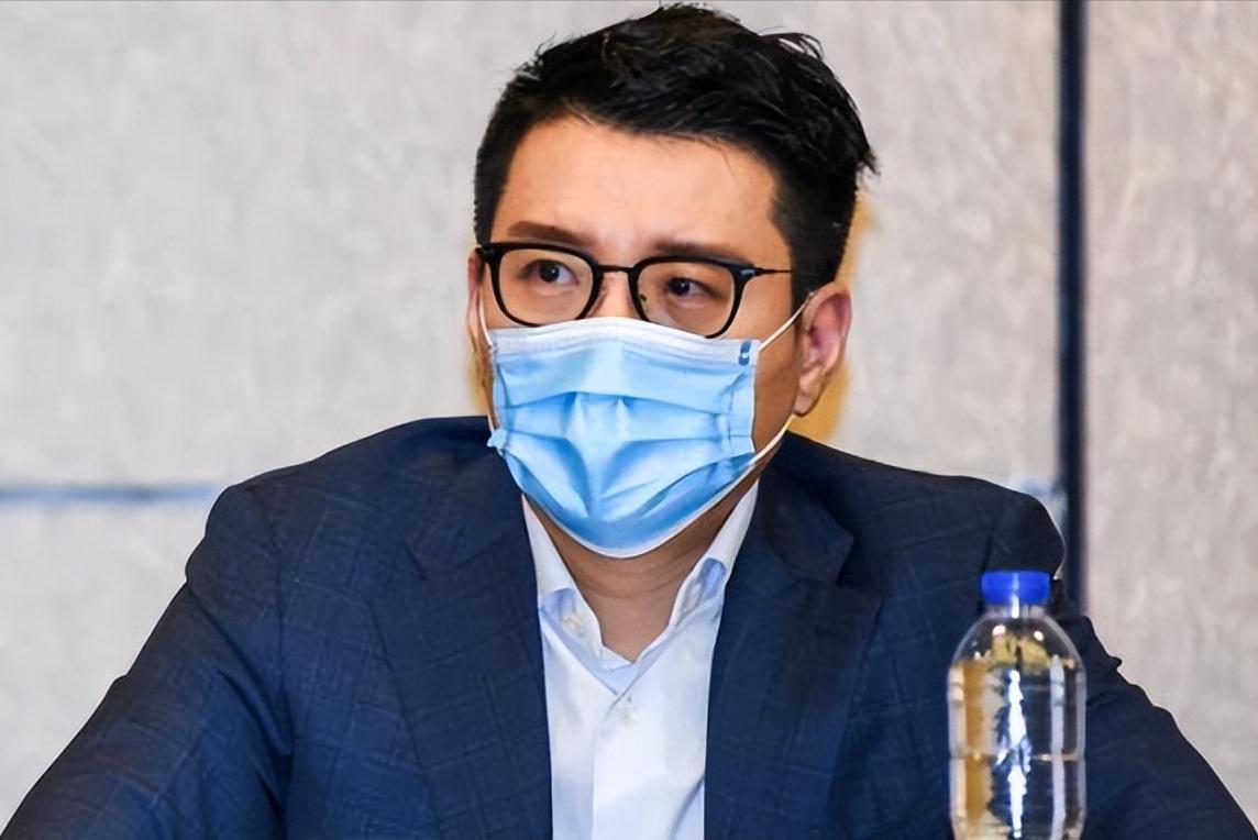 是谁在导演《狂飙》中国足球版？